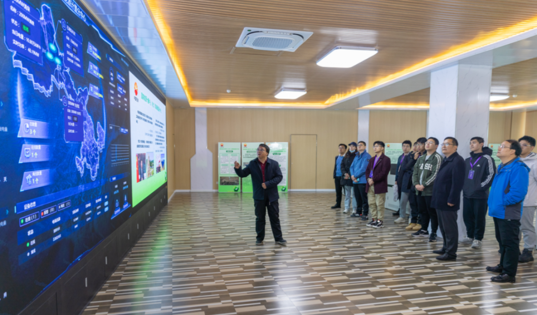 20231103-卓越启航学习实践-刘童-师生感受能源计量数据一体化采集等前沿技术.png 20231103-卓越启航学习实践-刘童-师生感受能源计量数据一体化采集等前沿技术.png